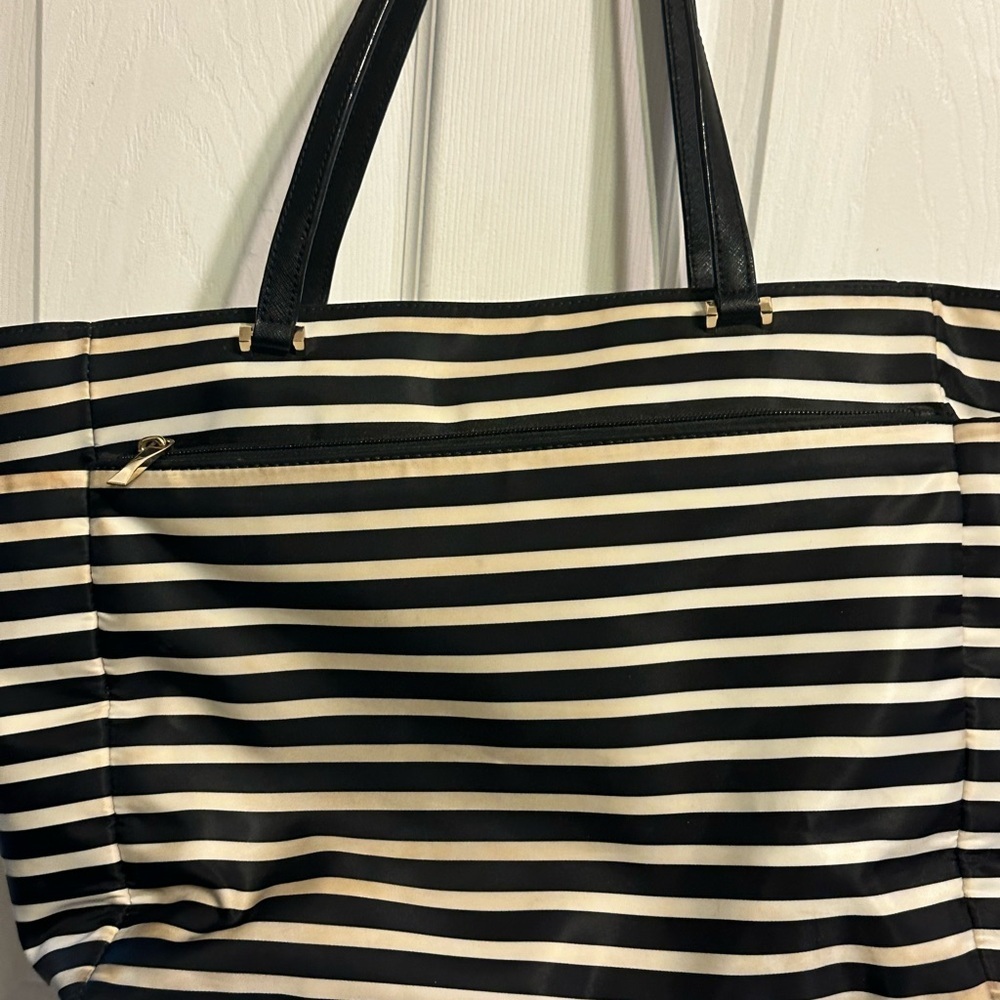 Kate Spade Black and White Tote Diaper Bag - Picture 8 of 13